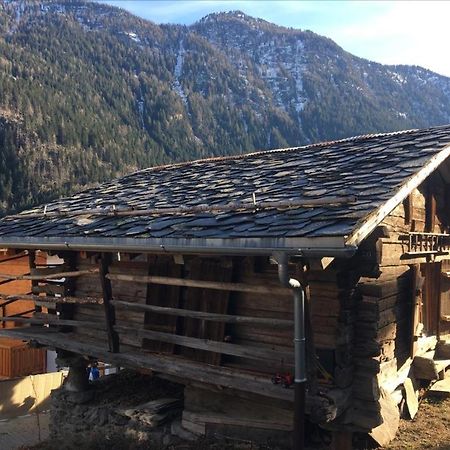 La Cabane De L'Homme Tranquille Le Tretien Bagian luar foto