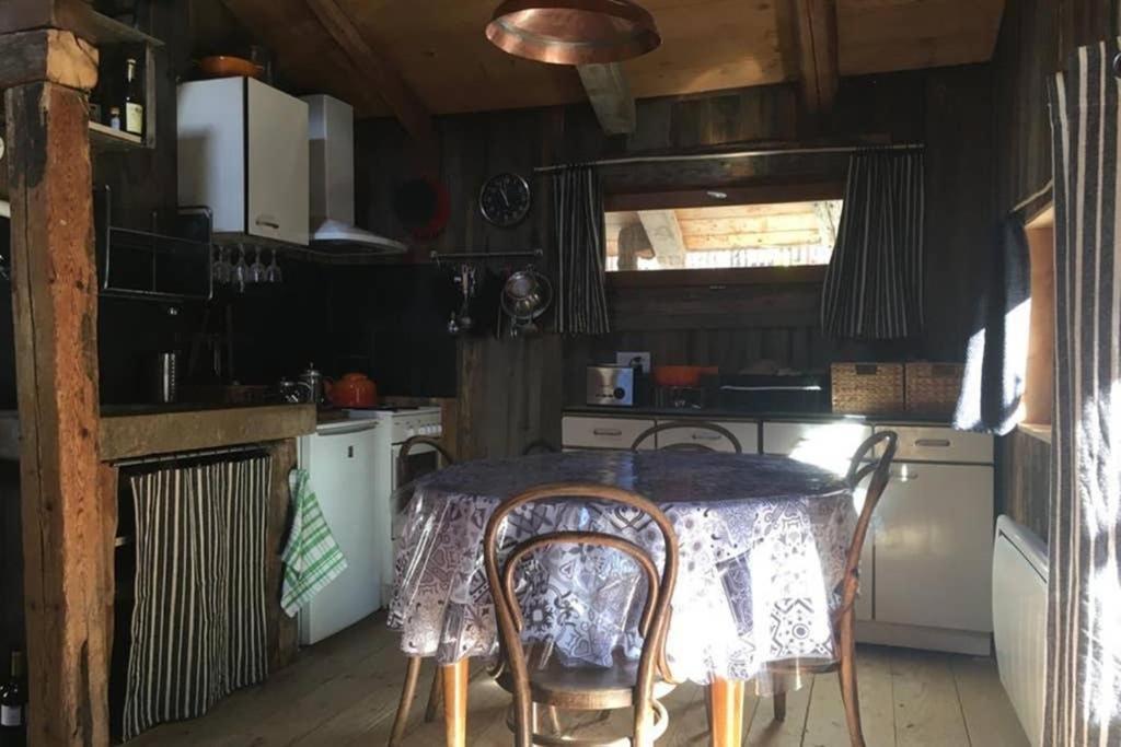La Cabane De L'Homme Tranquille Le Tretien Bagian luar foto