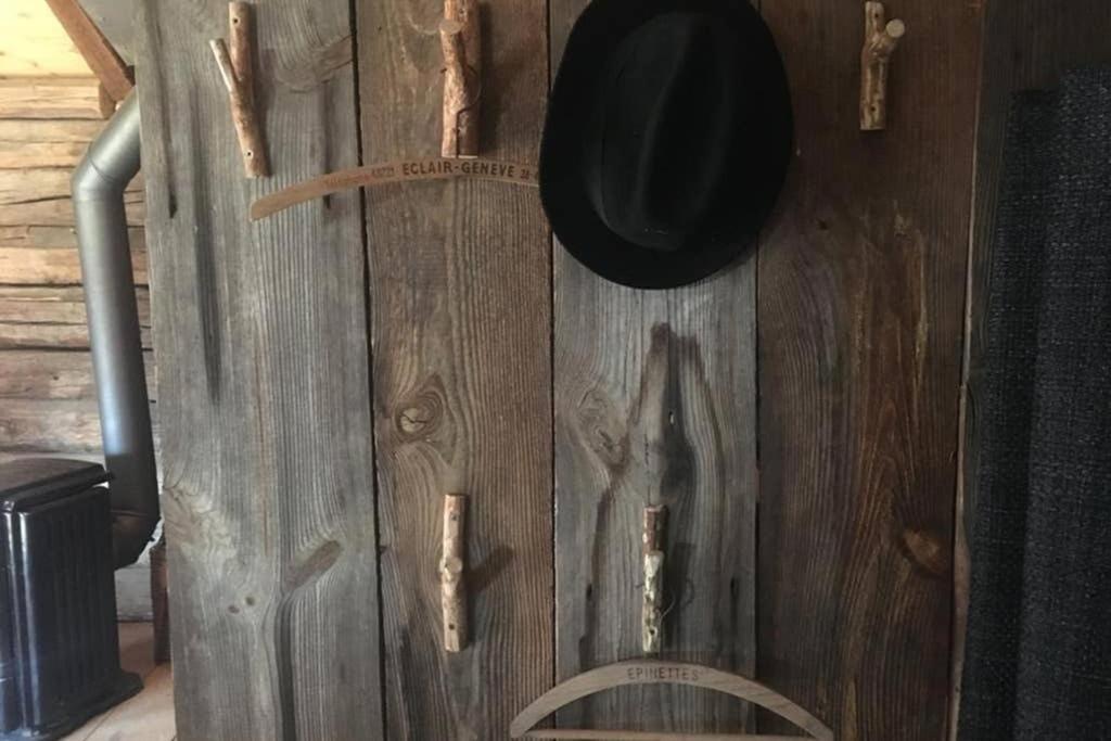 La Cabane De L'Homme Tranquille Le Tretien Bagian luar foto